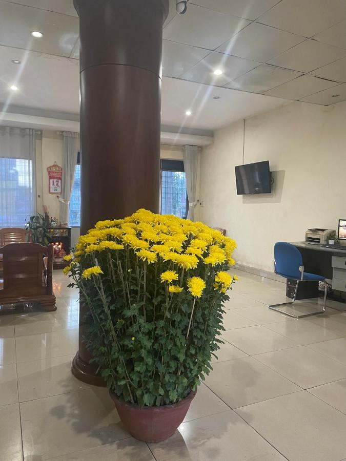 Hung Vuong Hotel เปลกู ภายนอก รูปภาพ