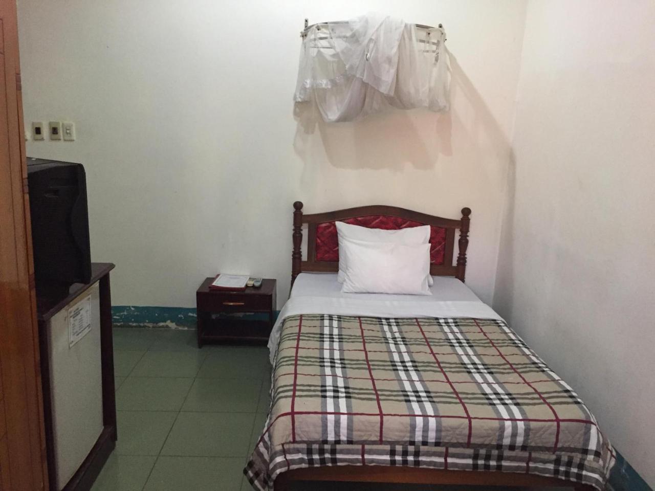Hung Vuong Hotel เปลกู ภายนอก รูปภาพ
